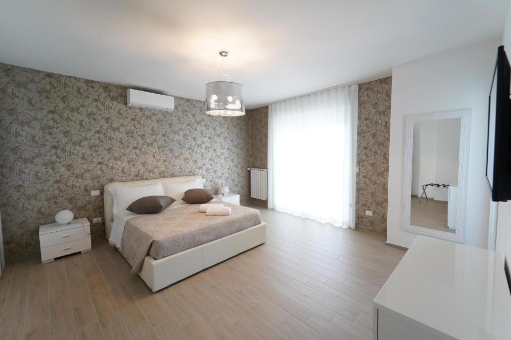 Wojtyla Airport Guest house